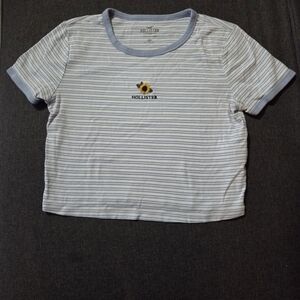 *FREE WITH PURCHASE* Hollister Blue Striped Embroidred Logo Cropped T-Shirt